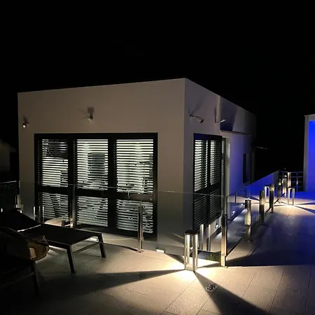 Luxury Sundance טרוגיר